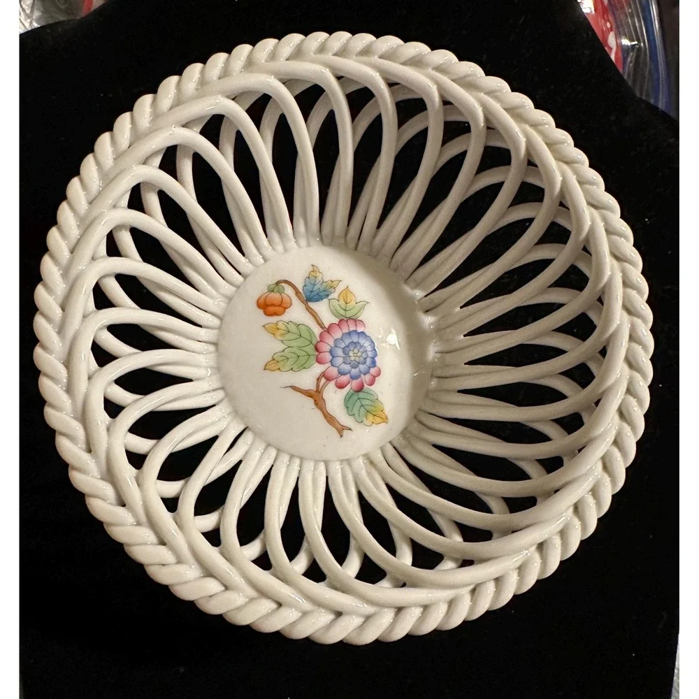 Vintage Herend Queen Victoria Open Weave‎ Floral Flowers Basket Bowl 4.75